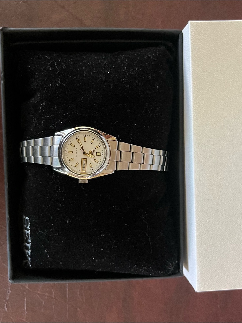 Seiko 5 Silver Watch with Cream Dial and Gold Accents - Picture 3 of 3